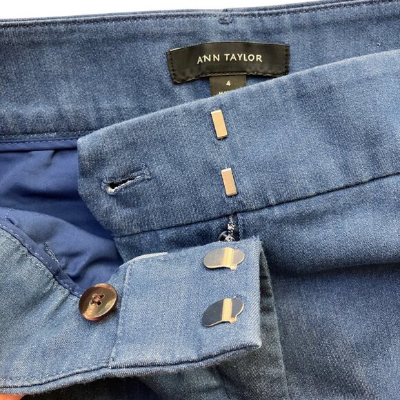 Ann Taylor Bermuda Shorts Size 4 Curvy Chambray Blue Flat Front medium weight - Picture 4 of 11
